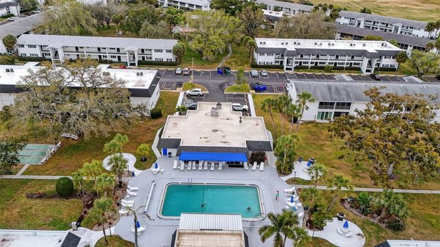 102 46TH AVENUE TERRACE W 402, Bradenton, FL 34207