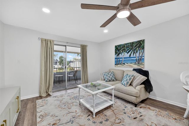 102 46TH AVENUE TERRACE W 402, Bradenton, FL 34207