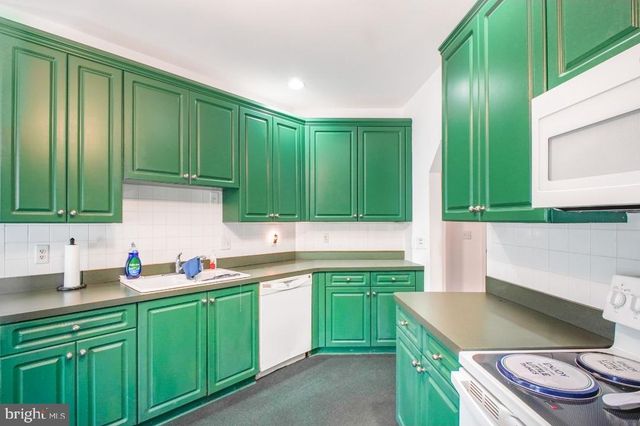 109 HUNTINGTON HILLS LN, Fredericksburg, VA 22401