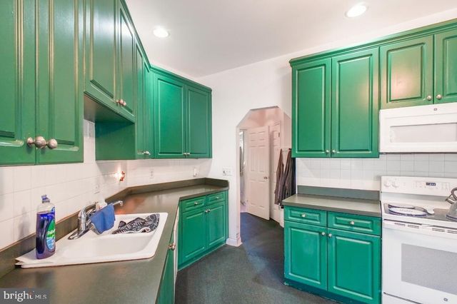 109 HUNTINGTON HILLS LN, Fredericksburg, VA 22401