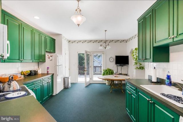 109 HUNTINGTON HILLS LN, Fredericksburg, VA 22401