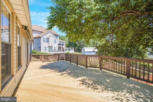 109 HUNTINGTON HILLS LN, Fredericksburg, VA 22401