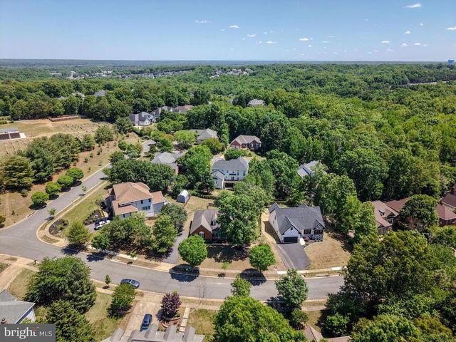 109 HUNTINGTON HILLS LN, Fredericksburg, VA 22401