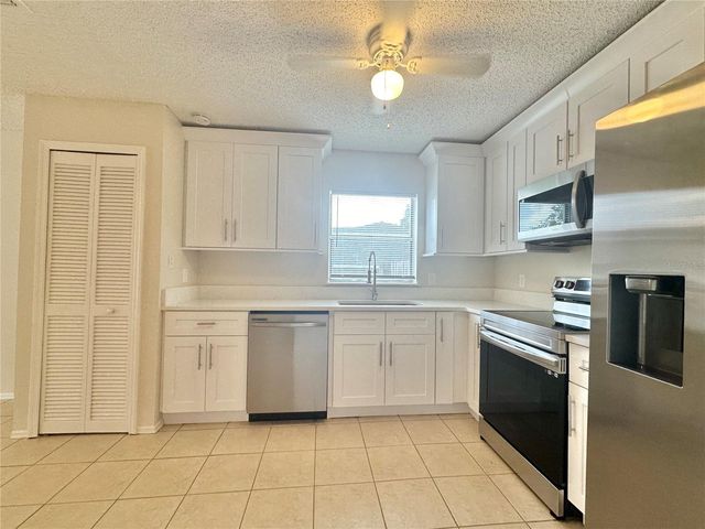 1622 CIMARRON HILLS DRIVE, Apopka, FL 32703