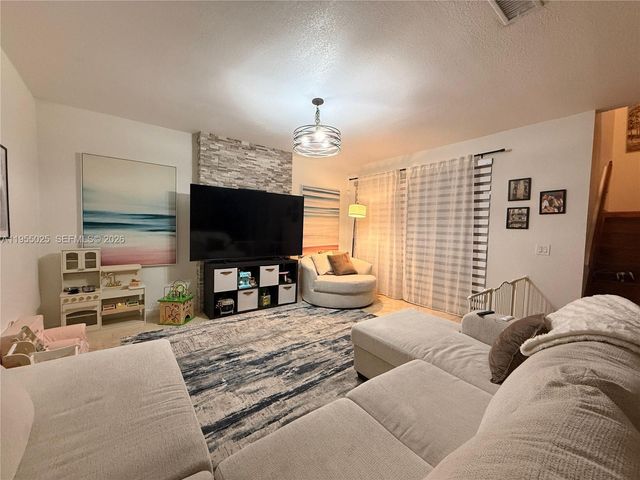 17262 NW 6th Ct, Pembroke Pines, FL 33029