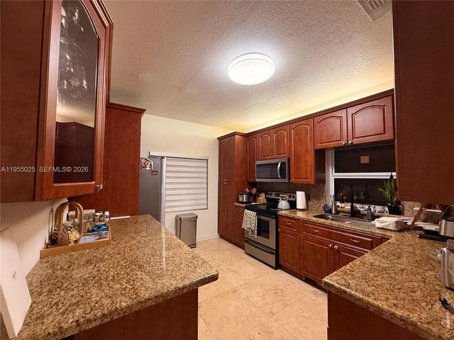 17262 NW 6th Ct, Pembroke Pines, FL 33029