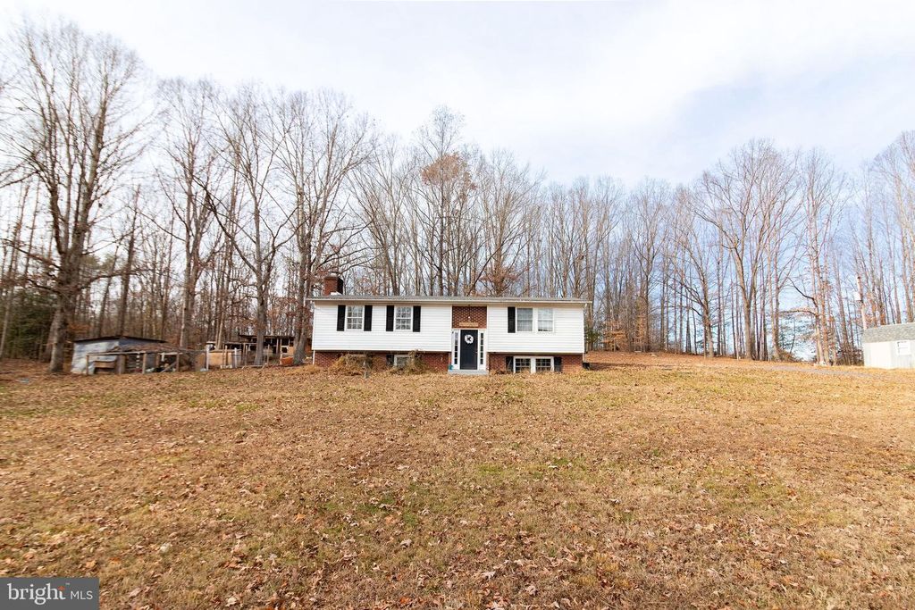 16 ELEY RD, Fredericksburg, VA 22406