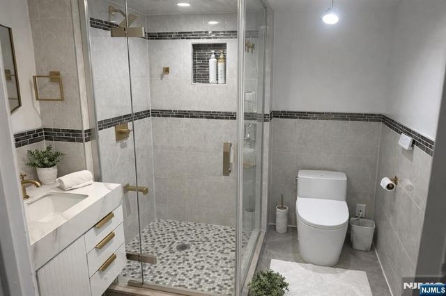 330-332 Cumberland, Paterson, NJ 07502