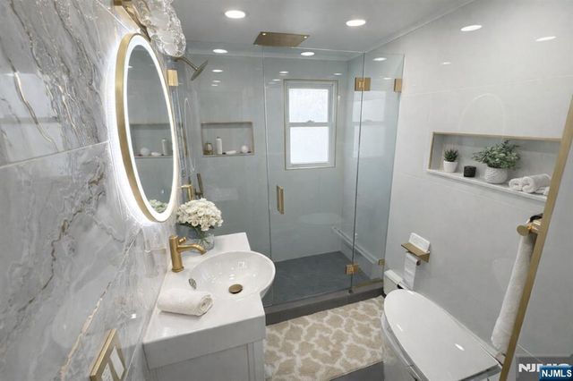 330-332 Cumberland, Paterson, NJ 07502