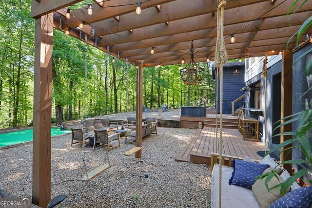 486 Winding Way, Hartwell, GA 30643