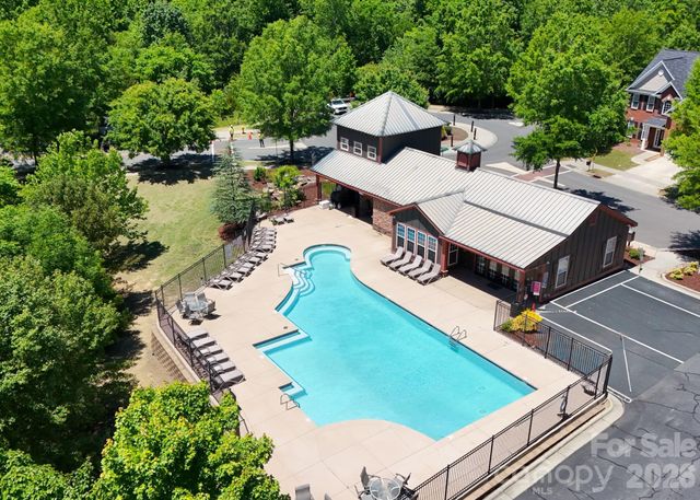 9303 Turning Wheel Drive, Charlotte, NC 28214