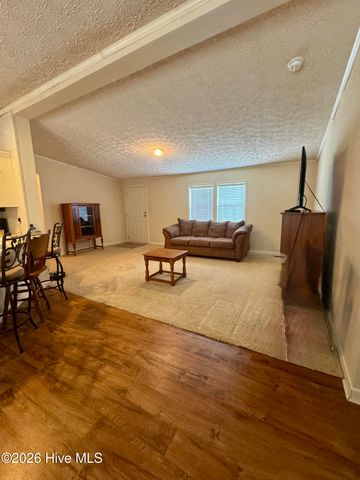 617 7th Street SE, Bolivia, NC 28422