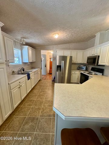 617 7th Street SE, Bolivia, NC 28422