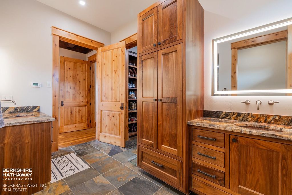 72 Big Creek Dr, Cody, WY 82414 photo 21