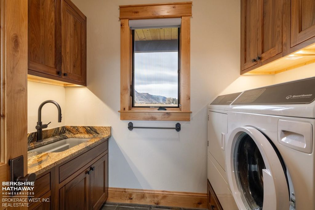 72 Big Creek Dr, Cody, WY 82414 photo 36