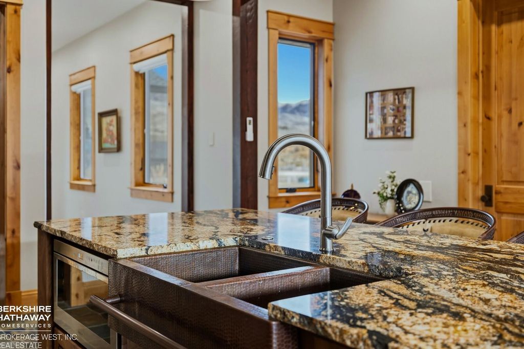 72 Big Creek Dr, Cody, WY 82414 photo 8