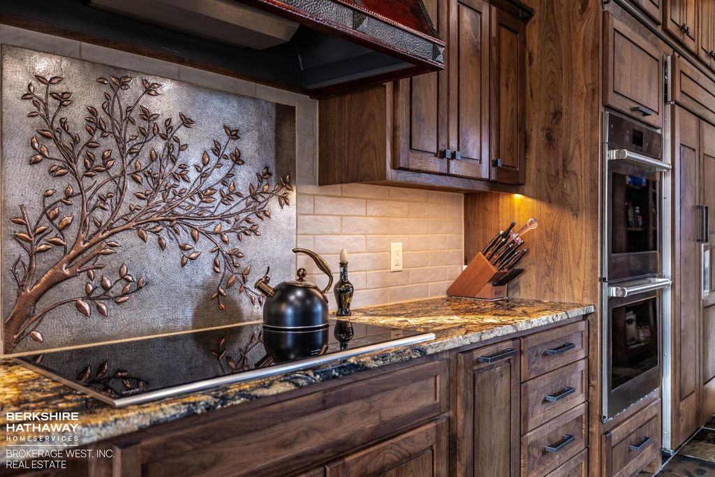 72 Big Creek Dr, Cody, WY 82414 photo 9