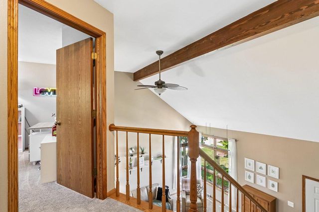 32 Hidden Creek VIEW, Hartford, WI 53027
