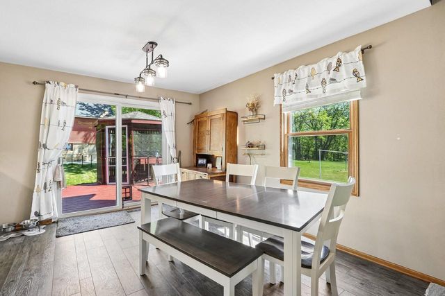 32 Hidden Creek VIEW, Hartford, WI 53027