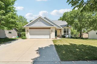 32 Hidden Creek VIEW, Hartford, WI 53027