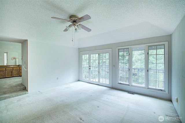 8924 W Meadow Lake Drive, Snohomish, WA 98290