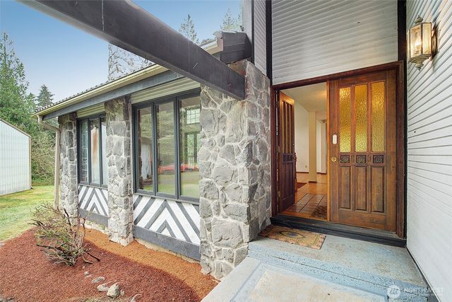 8924 W Meadow Lake Drive, Snohomish, WA 98290