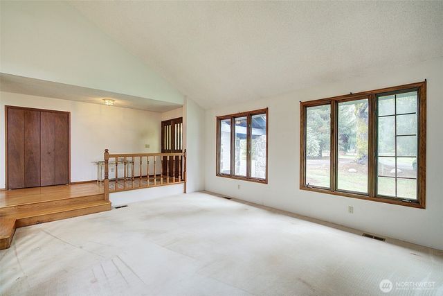 8924 W Meadow Lake Drive, Snohomish, WA 98290