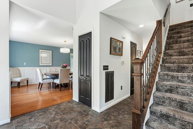 31 Ridge Road, Cortlandt Manor, NY 10567
