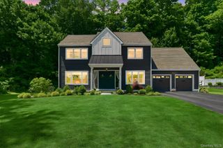 31 Ridge Road, Cortlandt Manor, NY 10567