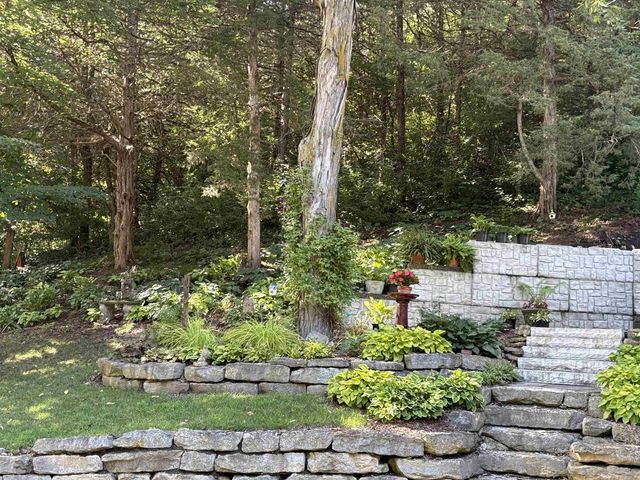 62834 Collins Lane, Prairie Du Chien, WI 53821