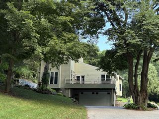 62834 Collins Lane, Prairie Du Chien, WI 53821