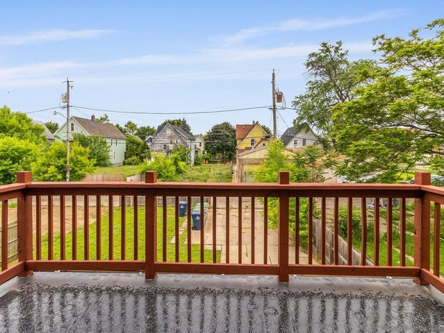 2647 N 21st STREET, Milwaukee, WI 53206