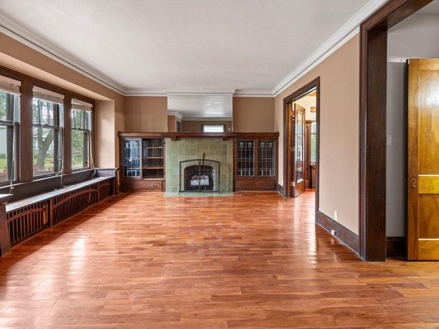 2647 N 21st STREET, Milwaukee, WI 53206