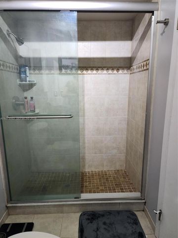 5133 SW 27th Ter, Dania Beach, FL 33312