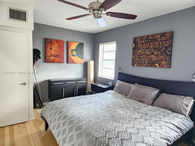 5133 SW 27th Ter, Dania Beach, FL 33312