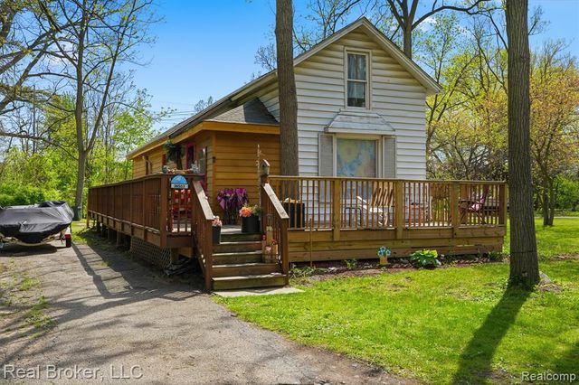 36553 Romulus Avenue, Romulus, MI 48174