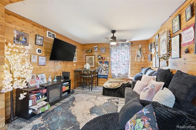 36553 Romulus Avenue, Romulus, MI 48174