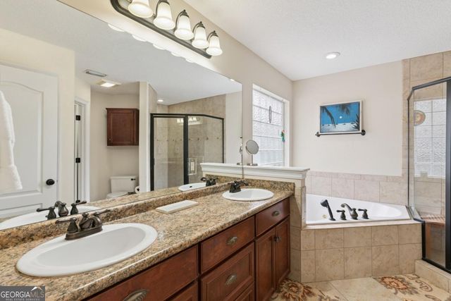 147 Country Walk Circle, Brunswick, GA 31525