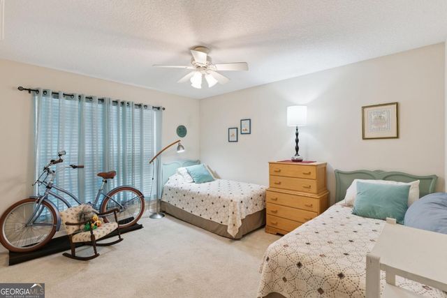 147 Country Walk Circle, Brunswick, GA 31525