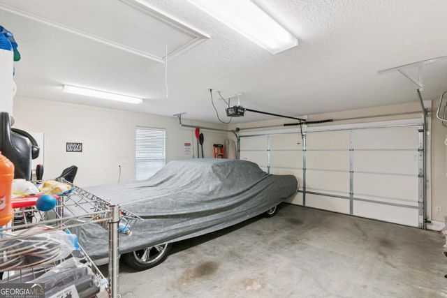 147 Country Walk Circle, Brunswick, GA 31525