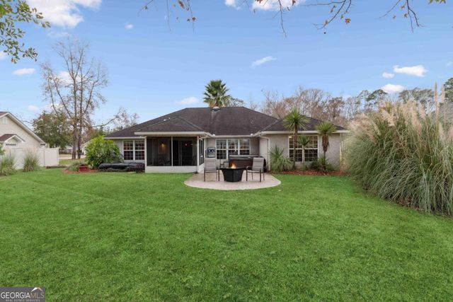 147 Country Walk Circle, Brunswick, GA 31525