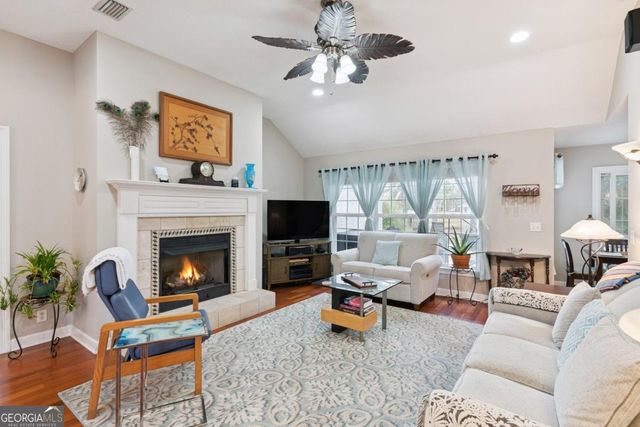 147 Country Walk Circle, Brunswick, GA 31525