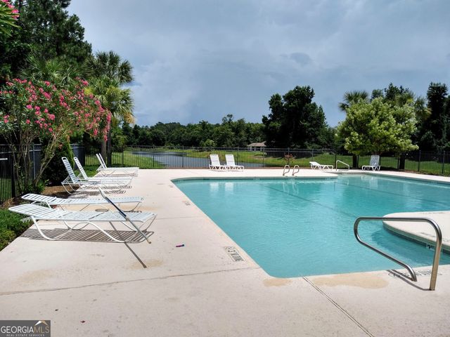 147 Country Walk Circle, Brunswick, GA 31525