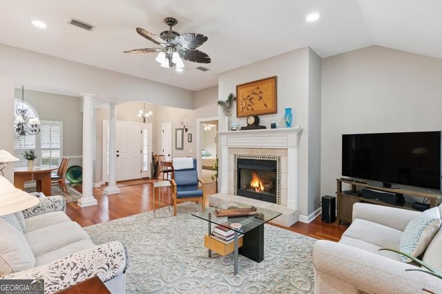 147 Country Walk Circle, Brunswick, GA 31525