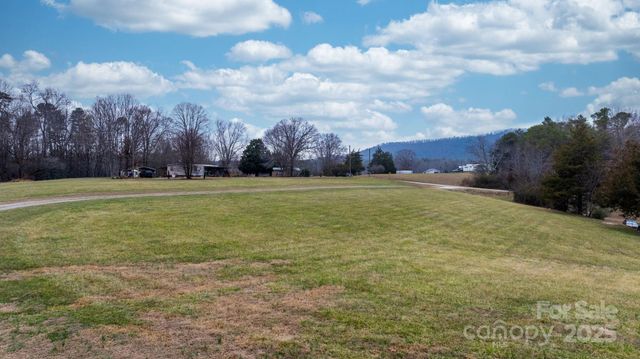 3348 Christie Road, Hudson, NC 28638