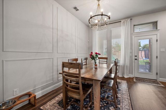 2741 Thornhill Lane, Mansfield, TX 76084