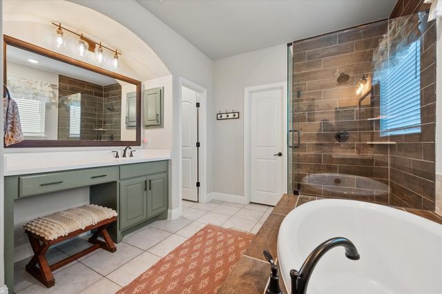 2741 Thornhill Lane, Mansfield, TX 76084
