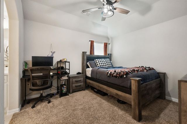 2741 Thornhill Lane, Mansfield, TX 76084