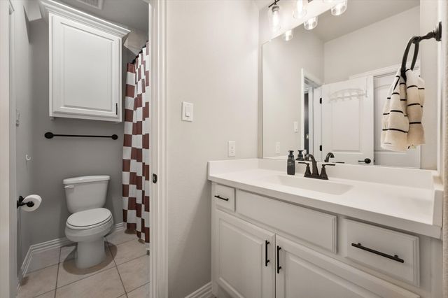 2741 Thornhill Lane, Mansfield, TX 76084