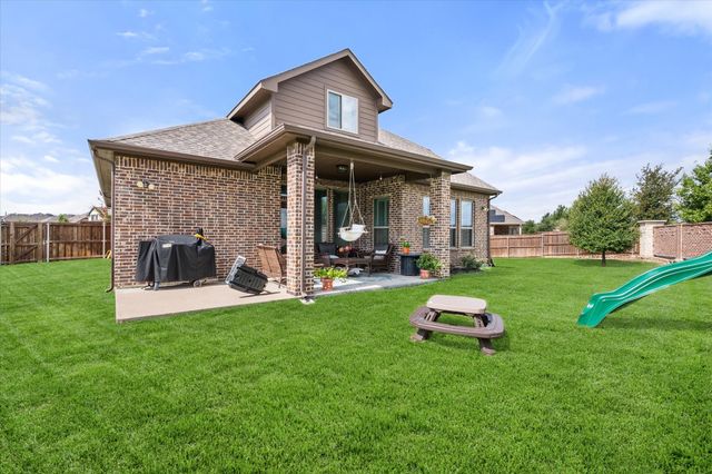 2741 Thornhill Lane, Mansfield, TX 76084